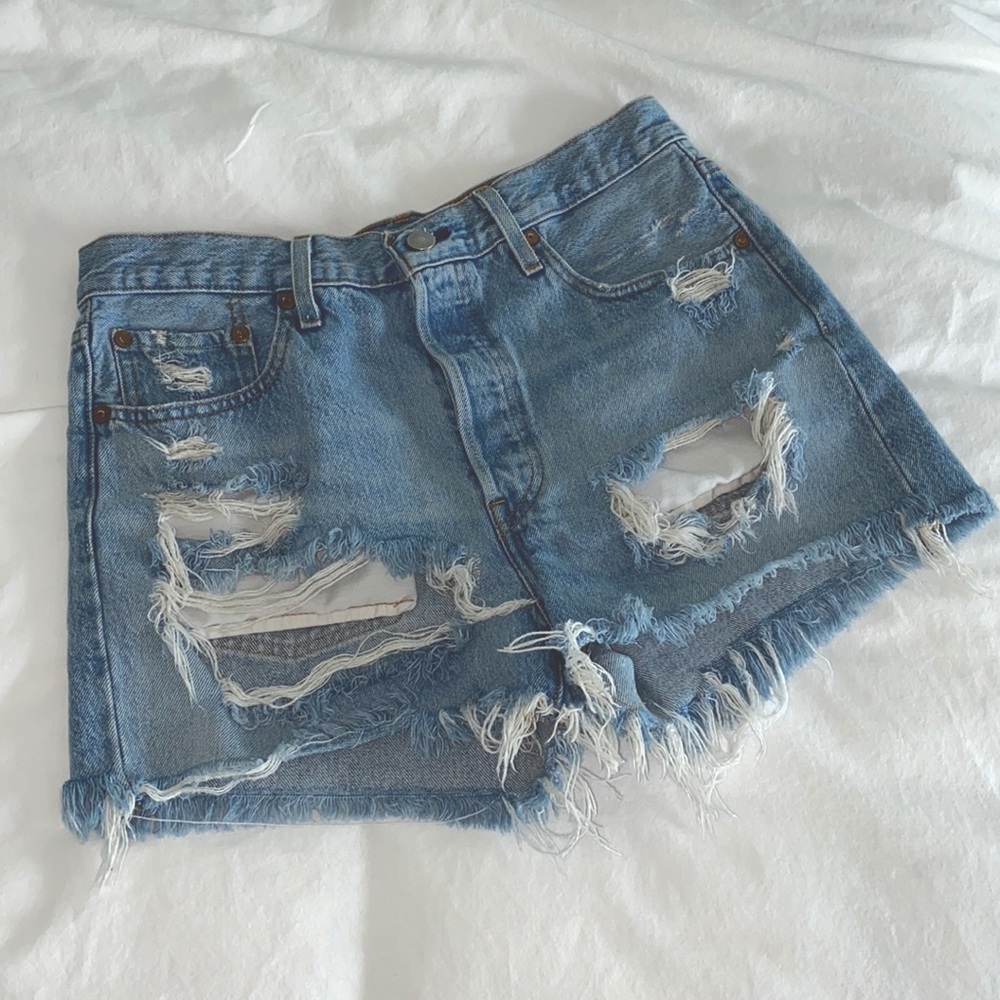 501 Denim Levi’s Shorts - High Waisted